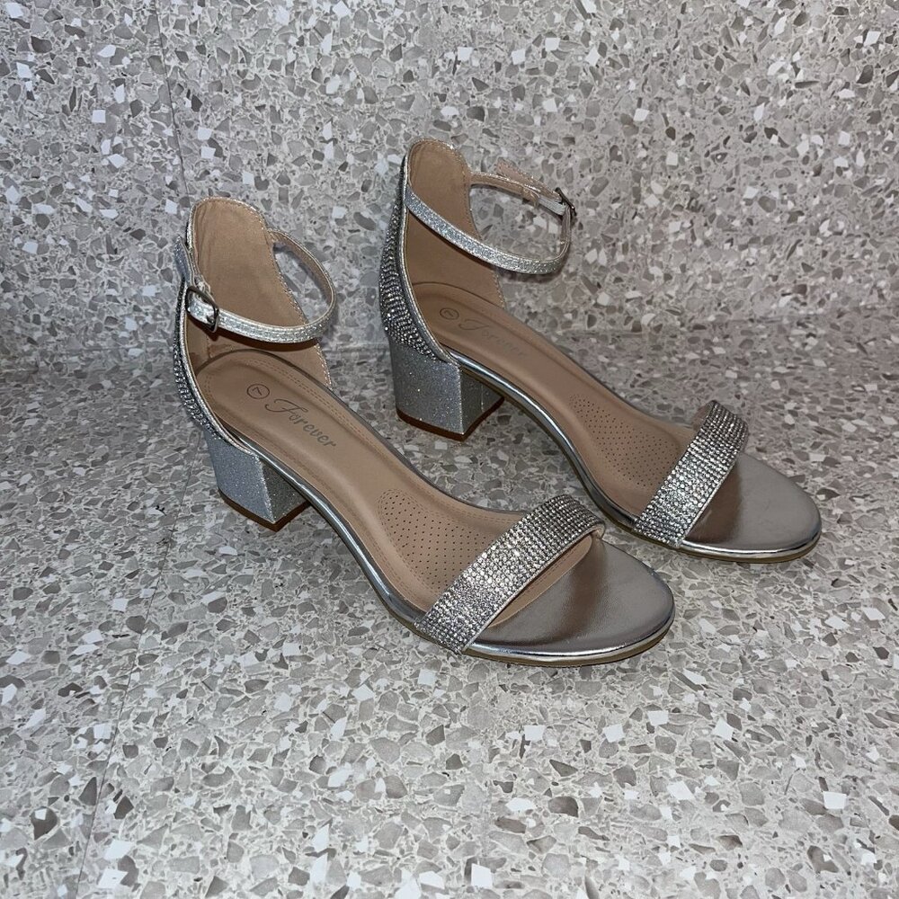 Womens Heels Size 7 Silver / Silver Glitter FOREVER Block Heel Ankle Strap